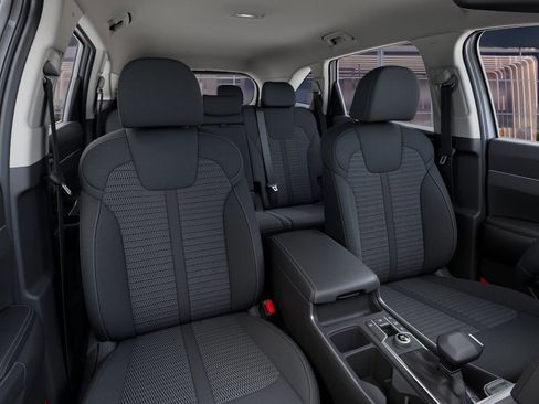Certified 2026 Kia Sorento LX FWD image 17