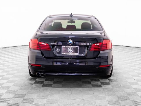 Used 2016 BMW 528i xDrive Sedan AWD/4WD image 4