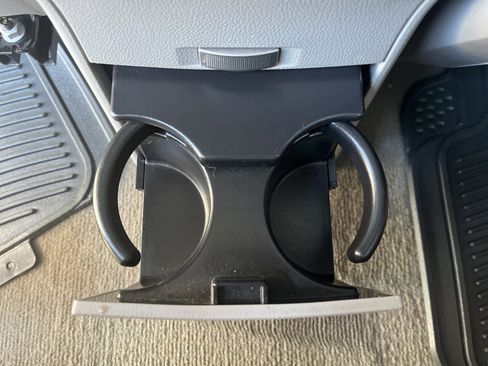 Used 2010 Saturn Vue XE image 15