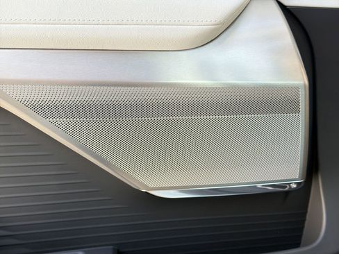 New 2026 Cadillac Vistiq Luxury AWD/4WD image 21