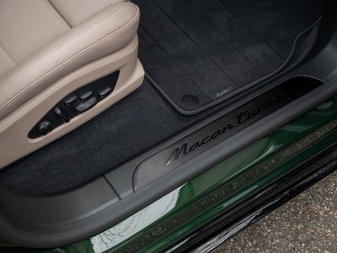 Used 2024 Porsche Macan Turbo Electric w/ Premium Package image 31