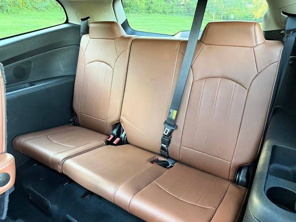 Used 2017 Chevrolet Traverse Premier AWD/4WD image 14