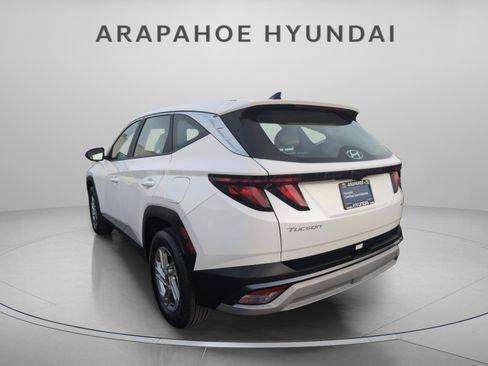 Used 2025 Hyundai Tucson SE image 3