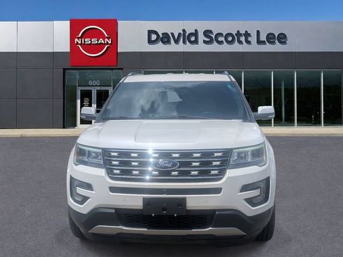 Used 2017 Ford Explorer Limited FWD image 2