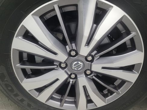 Used 2020 Nissan Pathfinder SL AWD/4WD image 31