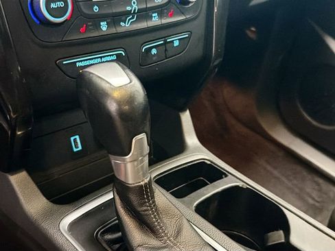 Used 2018 Ford Escape SE w/ SE Sport Appearance Package image 15