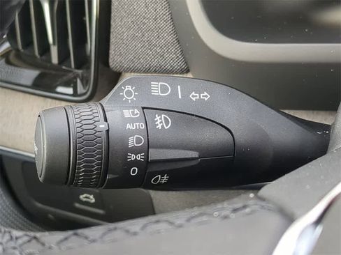 New 2026 Volvo XC90 B6 Ultra w/ Lounge Package image 18