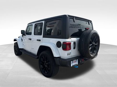 Used 2023 Jeep Wrangler Unlimited Sahara w/ Cold Weather Group AWD/4WD image 8