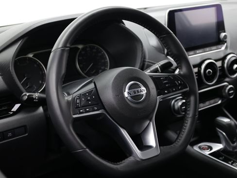 Used 2021 Nissan Sentra SV FWD image 13