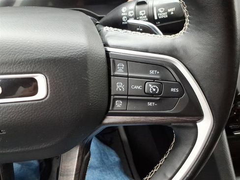 Used 2021 Jeep Grand Cherokee L Limited AWD/4WD image 21