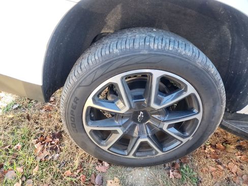 Used 2023 Chevrolet Tahoe RST image 9