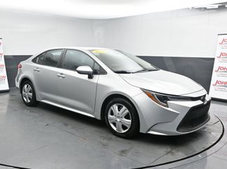 Used 2020 Toyota Corolla LE video 2