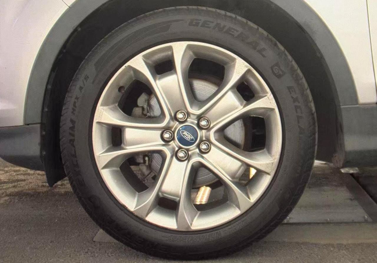 Used 2013 Ford Escape SEL FWD image 9