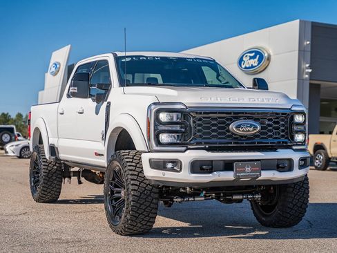 New 2026 Ford F250 Lariat w/ Black Appearance Package image 1
