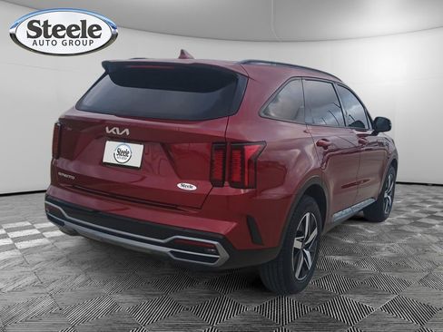 Used 2023 Kia Sorento S image 5