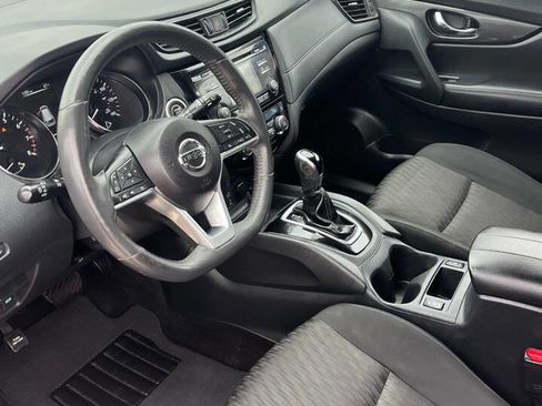 Used 2017 Nissan Rogue SV image 21