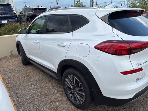 Used 2021 Hyundai Tucson SEL FWD image 2