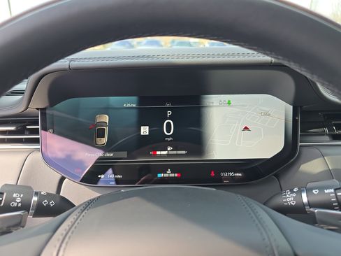 Certified 2025 Land Rover Range Rover Autobiography image 31