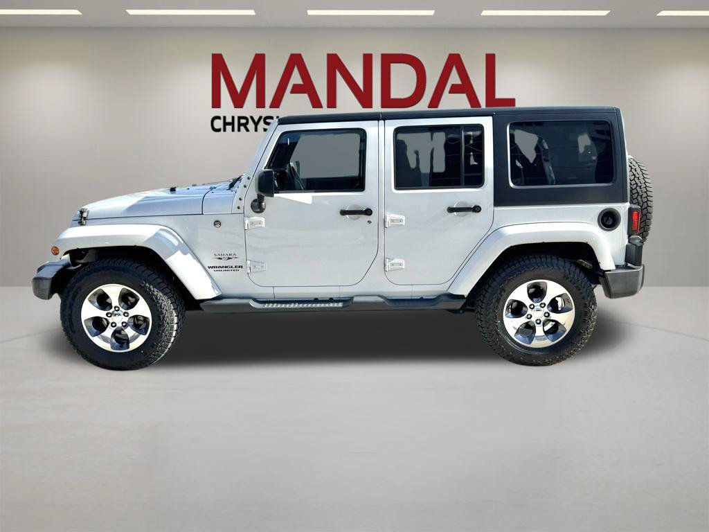 Used 2016 Jeep Wrangler Unlimited Sahara w/ Connectivity Group AWD/4WD image 9