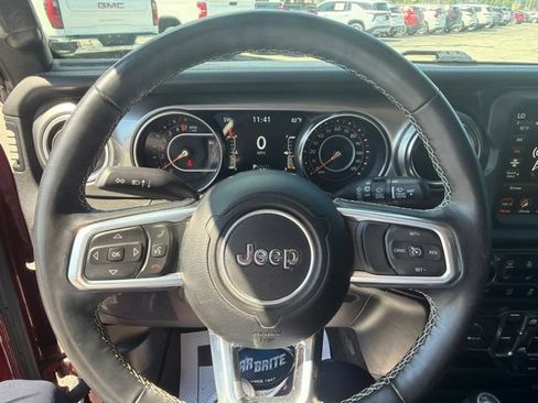 Used 2021 Jeep Wrangler Unlimited Sahara AWD/4WD image 15