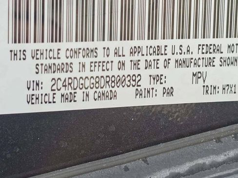 Used 2013 Dodge Grand Caravan SXT w/ UConnect Hands-Free Group FWD image 11