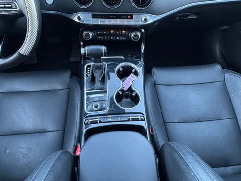 Used 2018 Kia Stinger Premium image 21