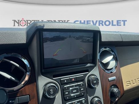 Used 2016 Ford F250 Lariat w/ Lariat Ultimate Package AWD/4WD image 16