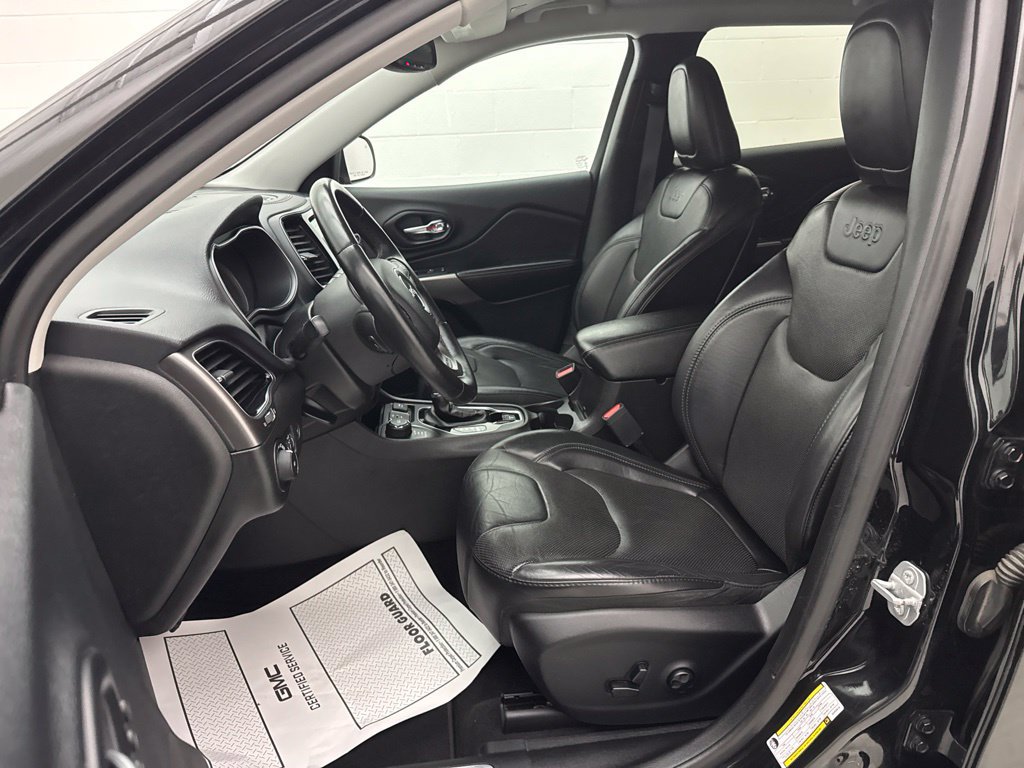 Used 2019 Jeep Cherokee Limited AWD/4WD image 21