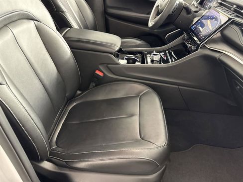 Used 2022 Jeep Grand Cherokee Limited 4xe image 14