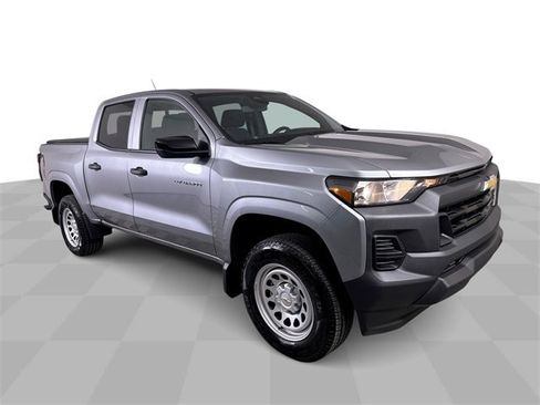 Used 2024 Chevrolet Colorado W/T w/ WT Convenience Package II image 2