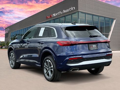 Certified 2025 Audi Q5 Premium w/ Convenience Package AWD/4WD image 8