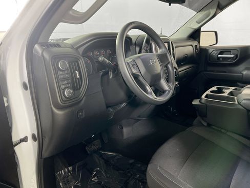 Used 2023 Chevrolet Silverado 1500 Custom Trail Boss w/ LPO, Dark Essentials Package image 9