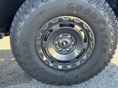 New 2025 Ford Bronco Badlands w/ Sasquatch Package image 16