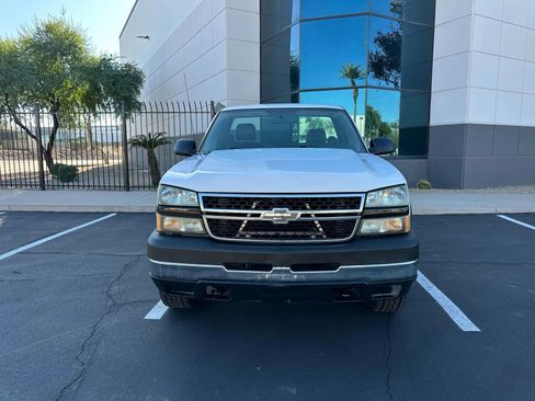 Used 2007 Chevrolet Silverado 2500 W/T image 2