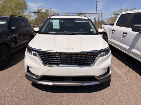Used 2022 Kia Carnival SX Prestige FWD image 2