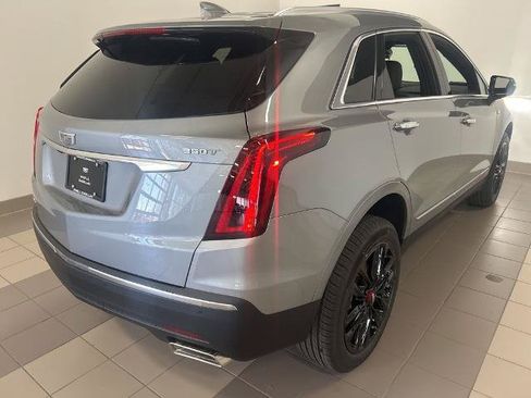 New 2026 Cadillac XT5 Luxury w/ LPO, Red Accent Package AWD/4WD image 5