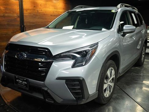 Used 2025 Subaru Ascent Premium AWD/4WD image 2