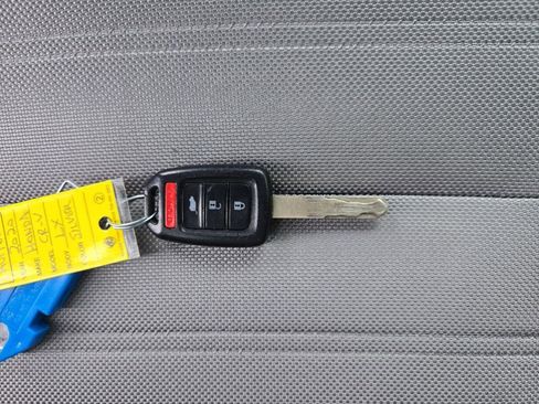 Used 2020 Honda CR-V LX image 27