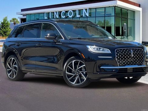 Certified 2025 Lincoln Corsair Grand Touring w/ Equipment Group 302A AWD/4WD image 2