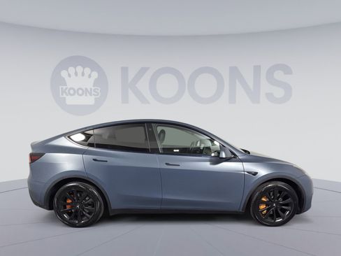 Used 2020 Tesla Model Y Long Range image 8