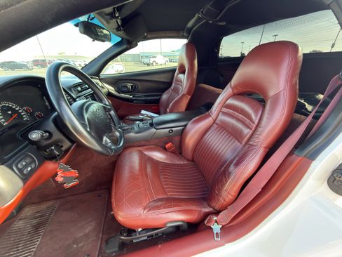 Used 1997 Chevrolet Corvette Coupe w/ Memory Pkg RWD image 9