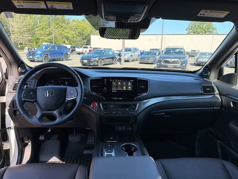 Used 2025 Honda Passport EX-L image 8