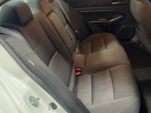 Used 2021 Nissan Altima 2.5 SV w/ SV Premium Package image 19