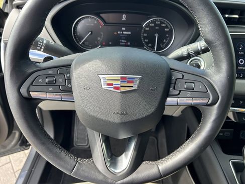 Certified 2023 Cadillac XT4 Luxury w/ Cold Weather Package image 28