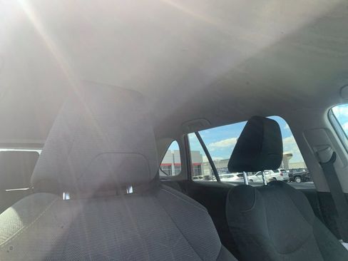 Used 2025 Toyota RAV4 XLE AWD/4WD image 19