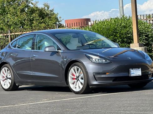 Used 2019 Tesla Model 3 Performance AWD/4WD image 9