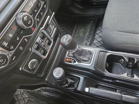 Used 2020 Jeep Wrangler Unlimited Sport S w/ Sun And Sound Package AWD/4WD image 25