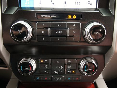 Used 2019 Ford F350 King Ranch w/ King Ranch Ultimate Package AWD/4WD image 36