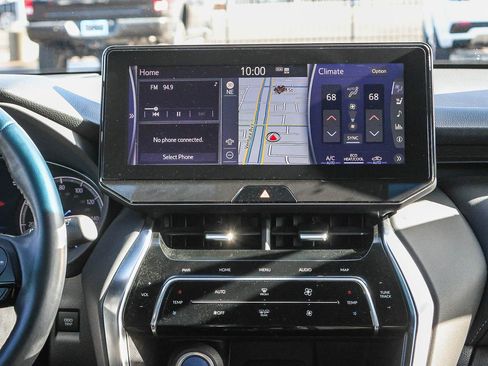 Used 2021 Toyota Venza Limited w/ Advanced Technology Package image 23