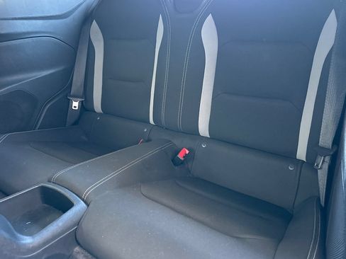 Used 2023 Chevrolet Camaro LT RWD image 15